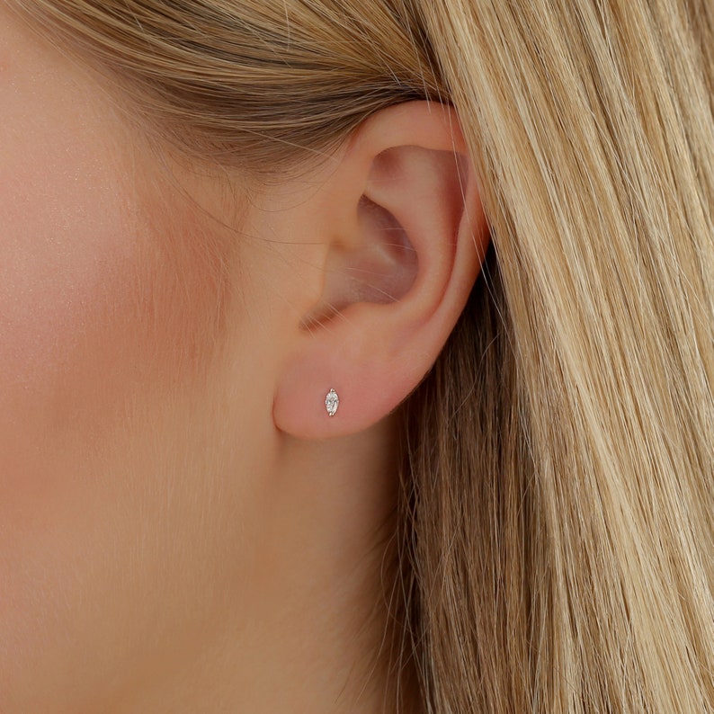 Studs Gota diamantes 14k, 0.12 CT