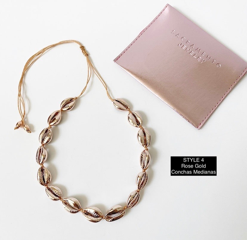 Collar Conchas Medianas en color Oro y Rose Gold