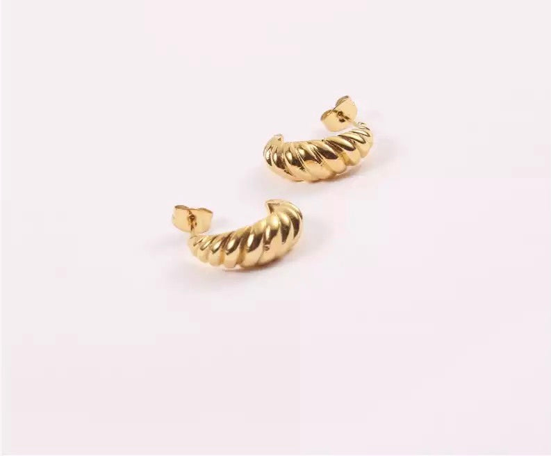 Aretes Mini Croissant en color plata y oro