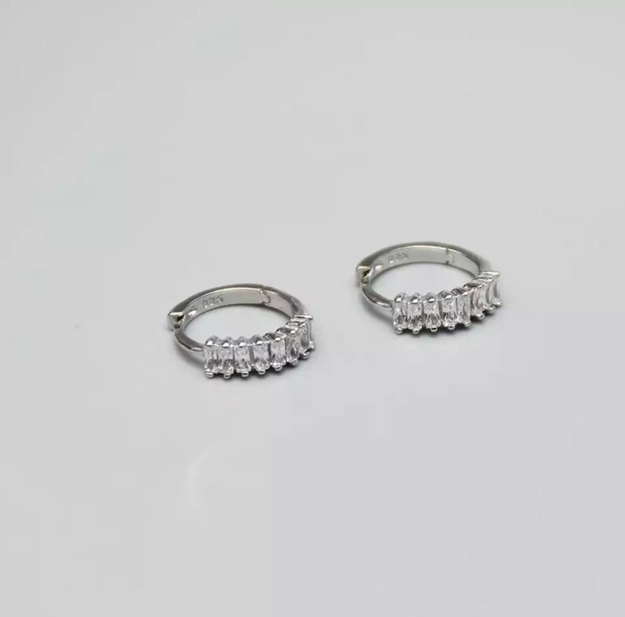 Hoops Melia Plata
